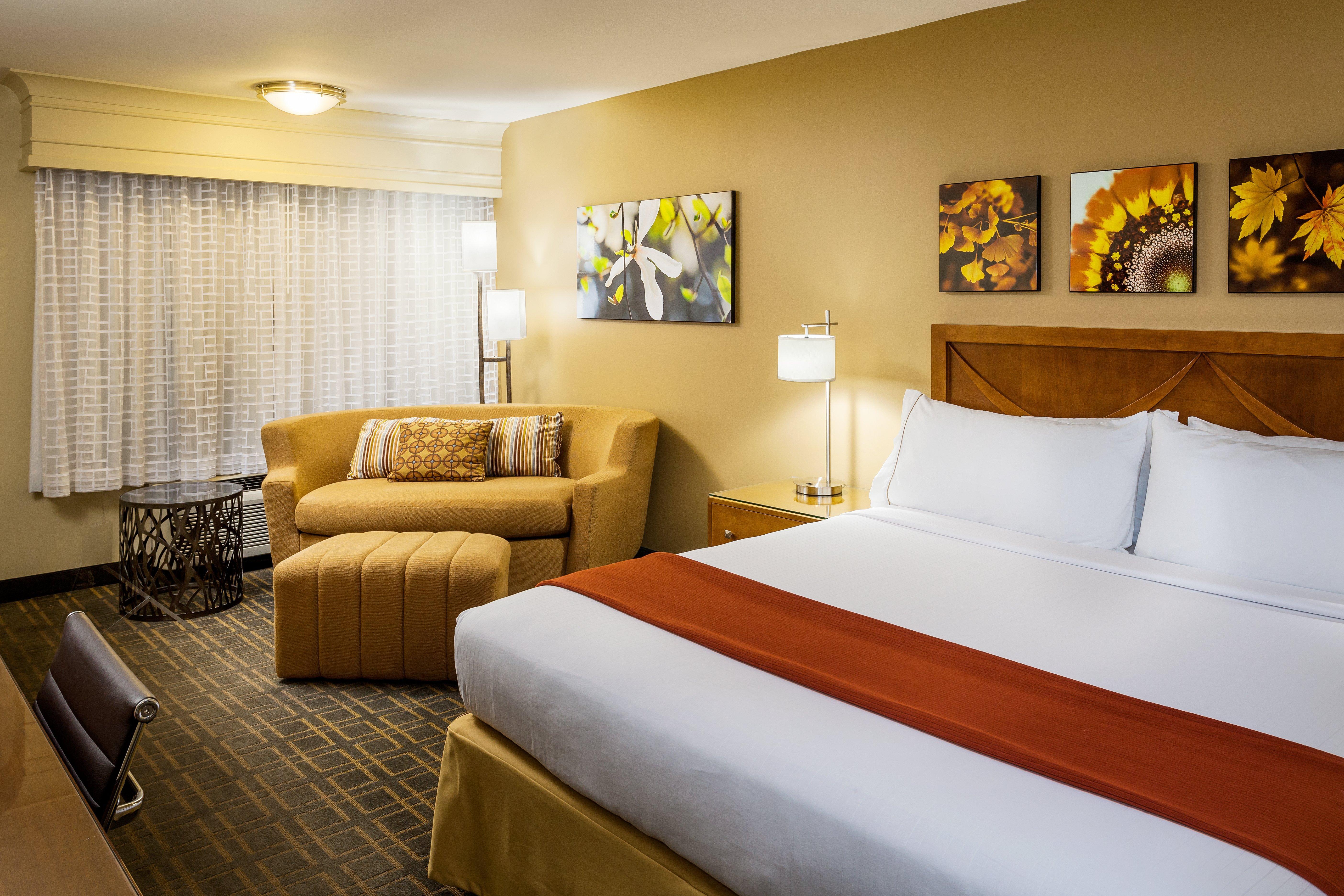Holiday Inn Express Simi Valley By Ihg Экстерьер фото